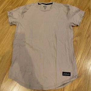 Hollister Light Tan Short Sleeve Tee curved bottom